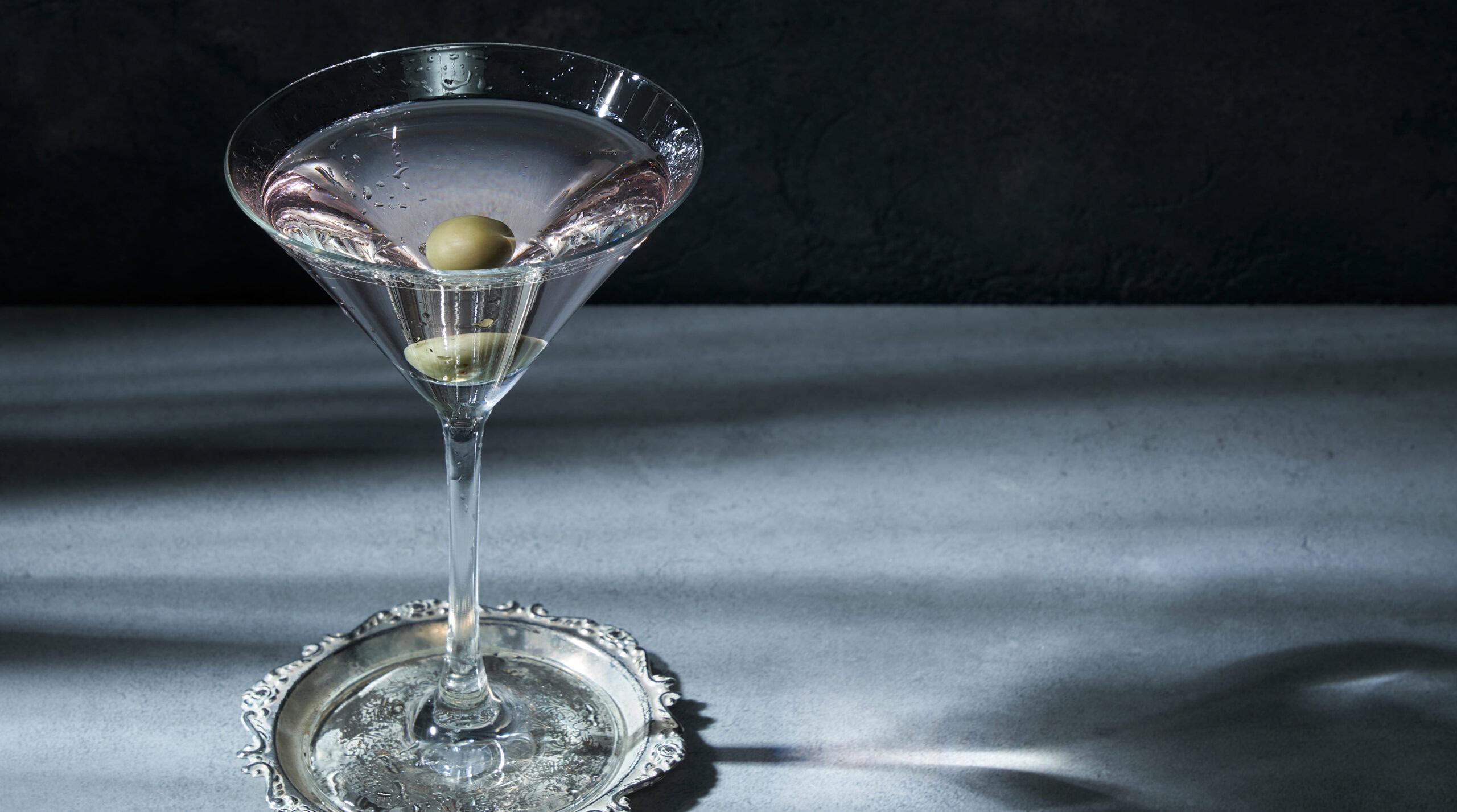 drinks with vodka to order at a bar