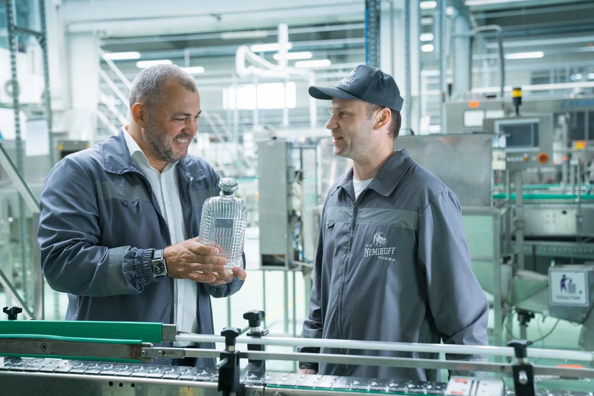 Does the bottle material affect the taste of vodka? the influence of packaging on the aroma of vodka