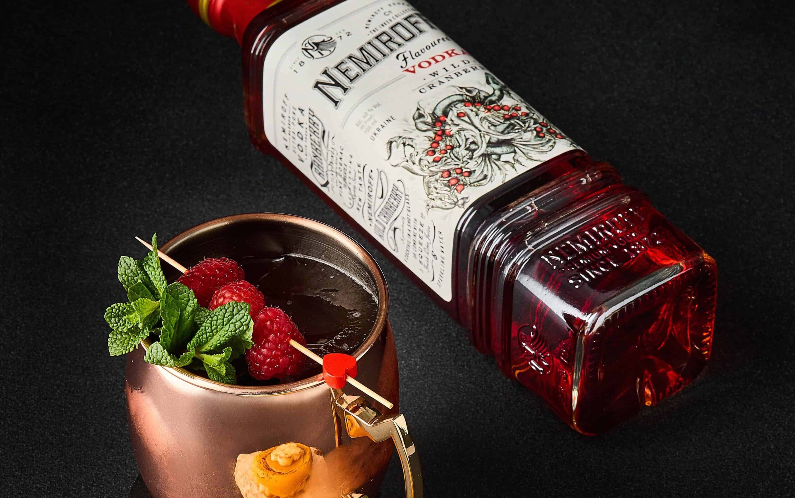 Cocktails for Valentine's Day and alcoholic beverages for couples