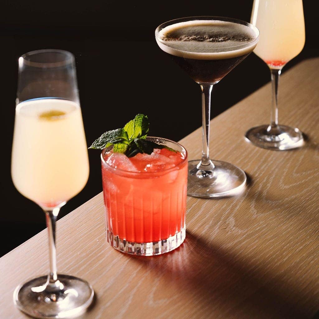 Top 7 Cocktails for a Festive Dinner