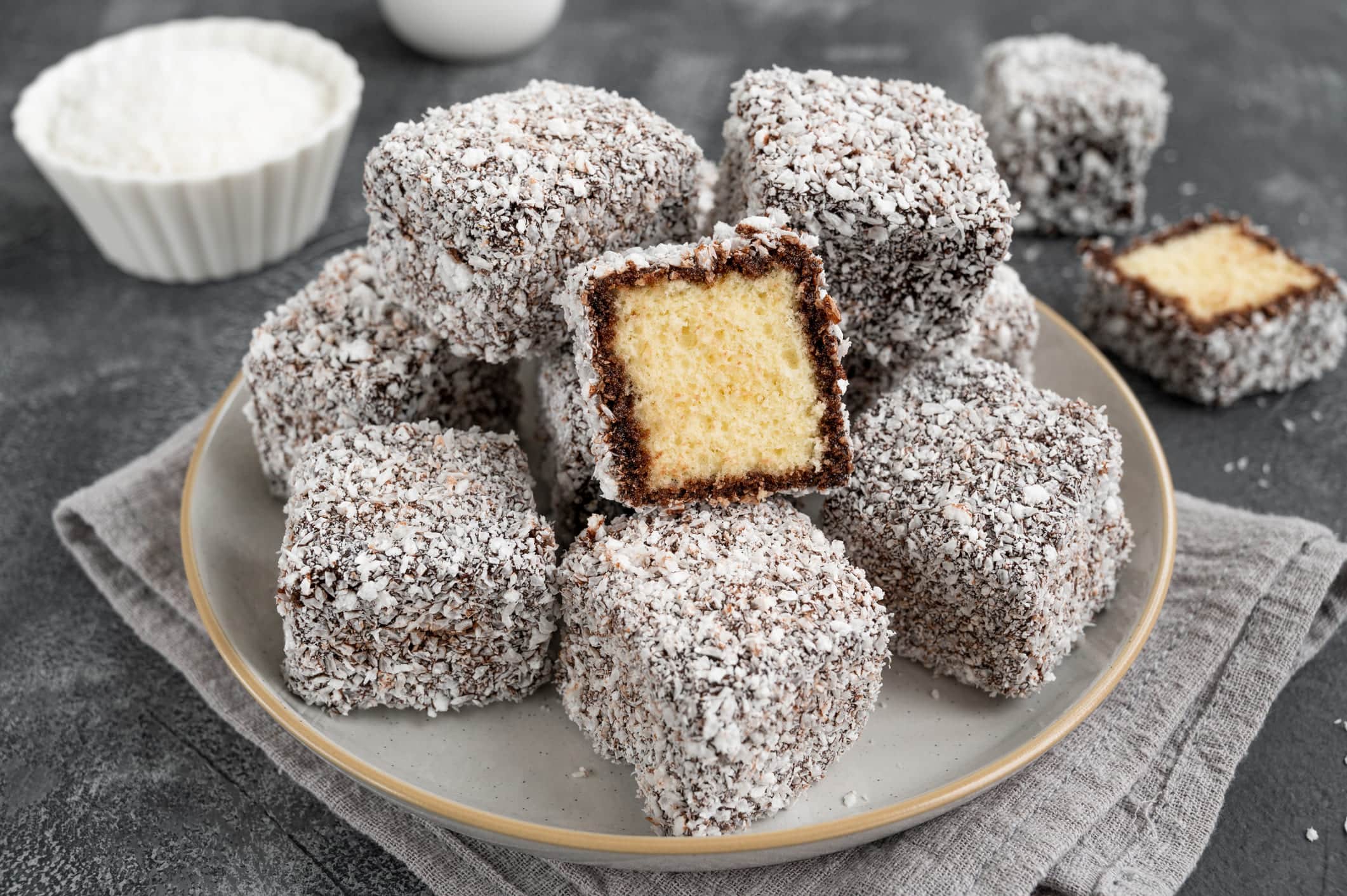 The Perfect Drinks to Serve with Australian Desserts australian dessert drink pairing